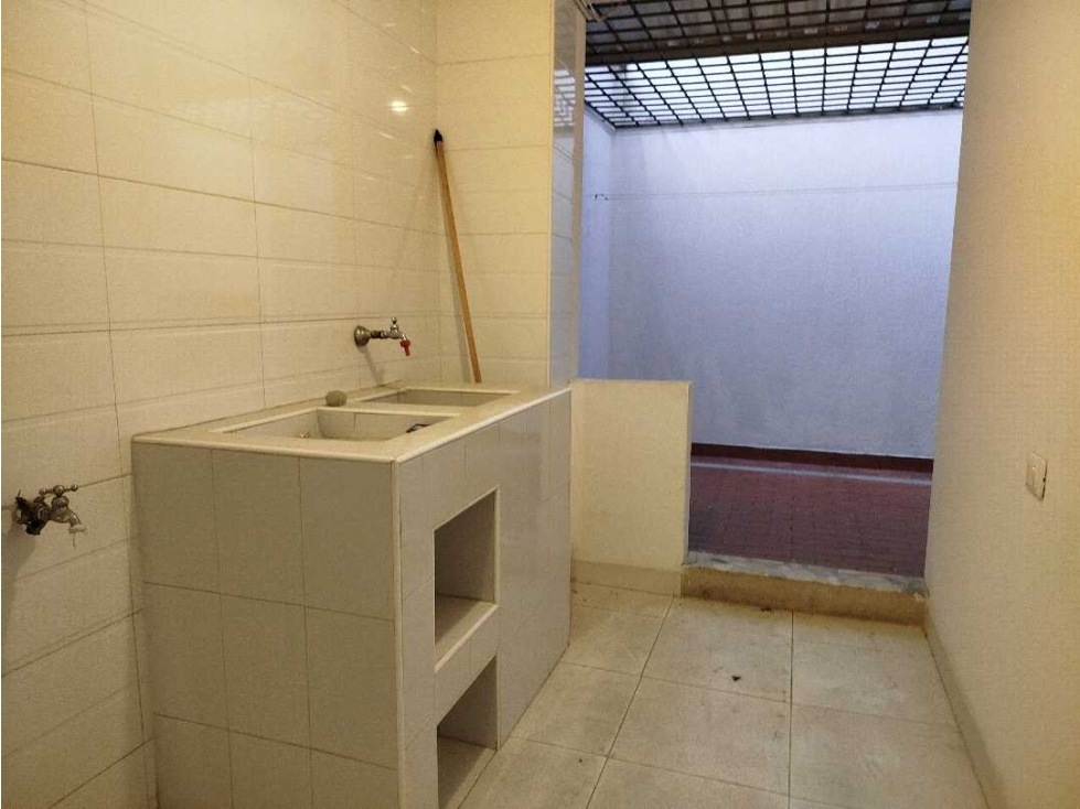Alquilo apartamento arboleda — foto 6