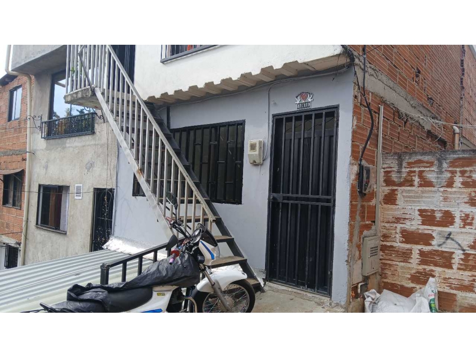Alquilo apartamento Barrio Zamora Santa Rita, Bello