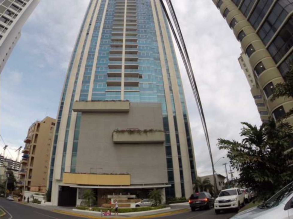 APARTAMENTO CON L/B EN PH WATERFALLS 150 M2