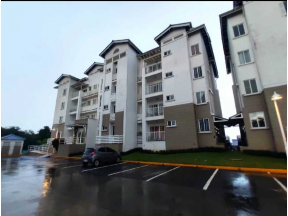 VENDO APARTAMENTO CON LINEA BLANCA EN ARRAIJAN PLAYA DORADA 2R - 1