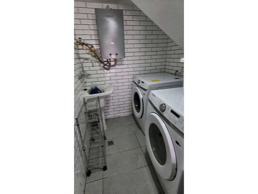 ALQUILO APARTAMENTO EN COSTA VERDE PH DISTRIC SEMI AMOBLDO - 3