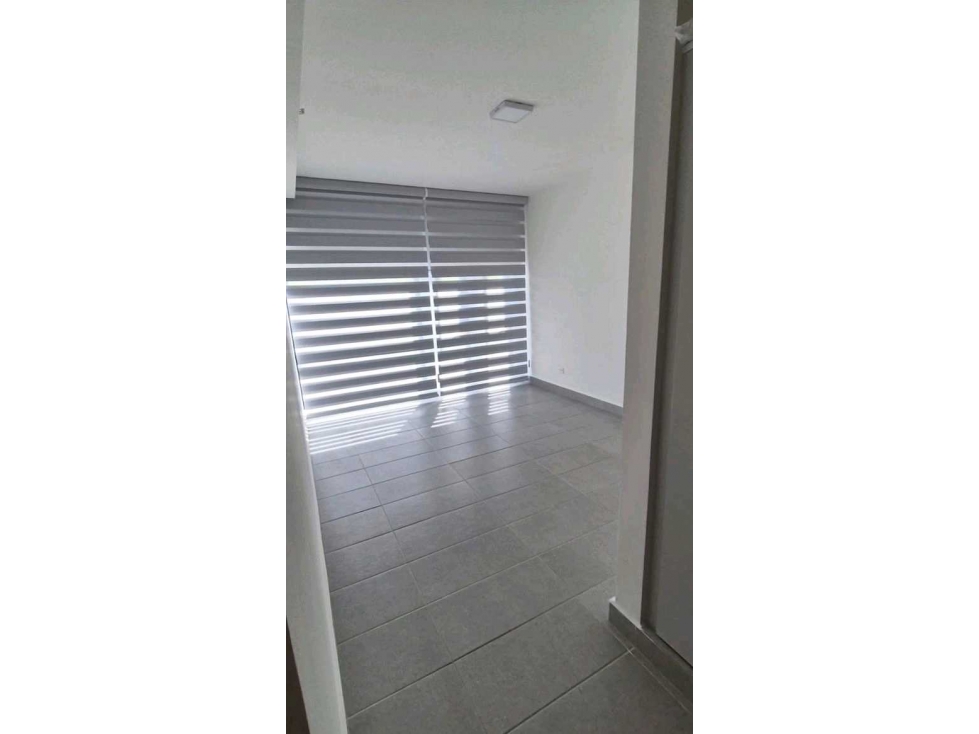 ALQUILO APARTAMENTO EN COSTA VERDE PH DISTRIC SEMI AMOBLDO - 4