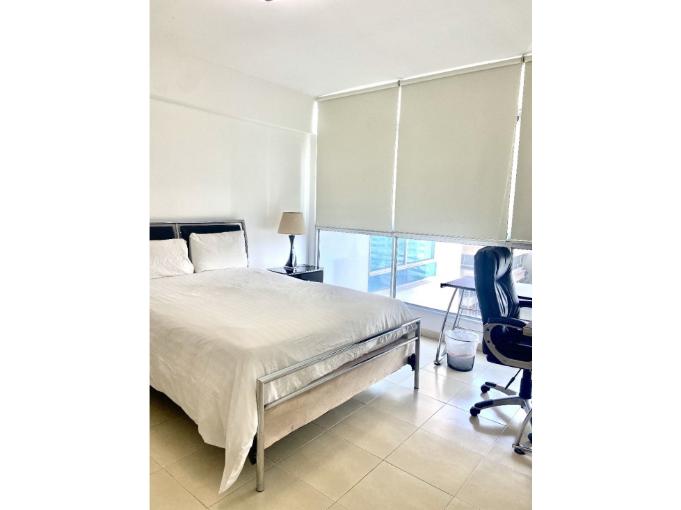 Alquilo apartamento en el Grandbay 1 recámara más estudio Amoblado — foto 6