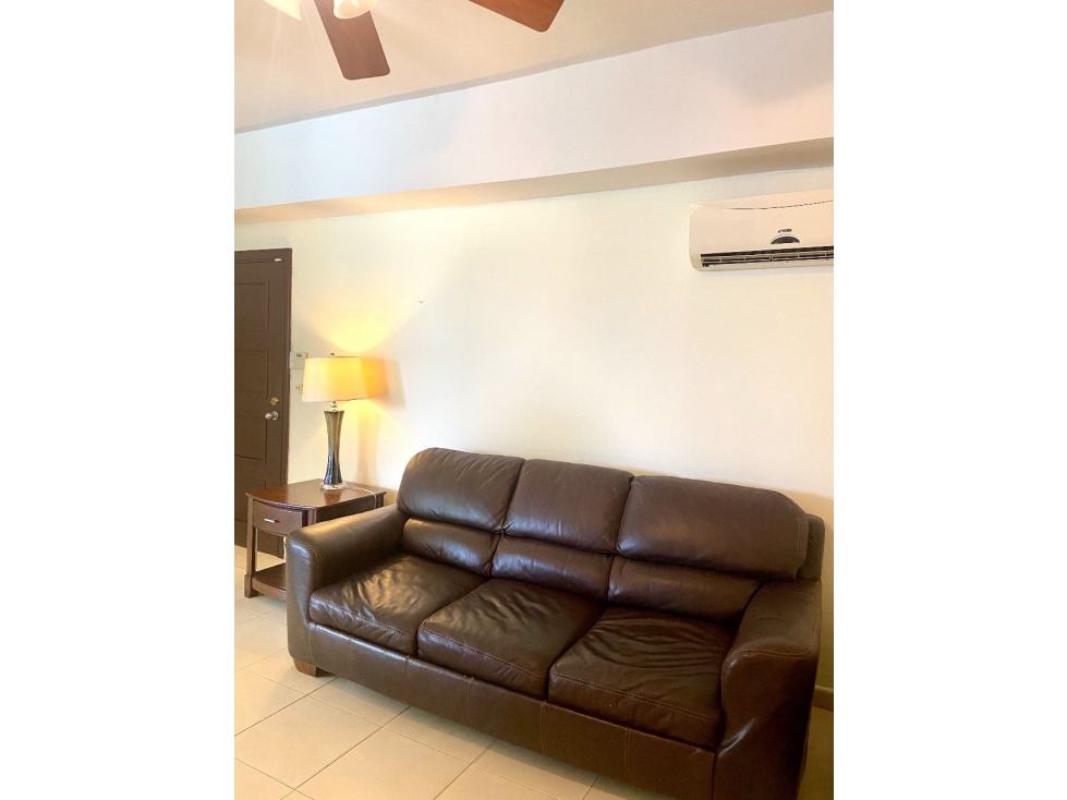 Alquilo apartamento en el Grandbay 1 recámara más estudio Amoblado — foto 5