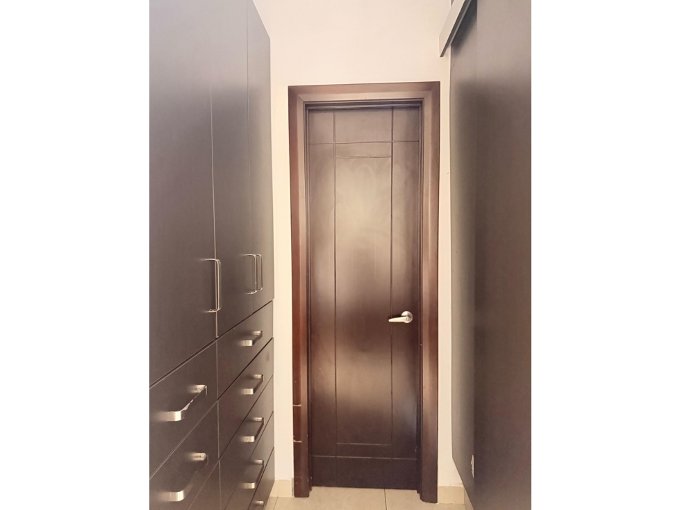 Alquilo apartamento en la avenida Balboa vista al mar Rivage 2Recamar — foto 3