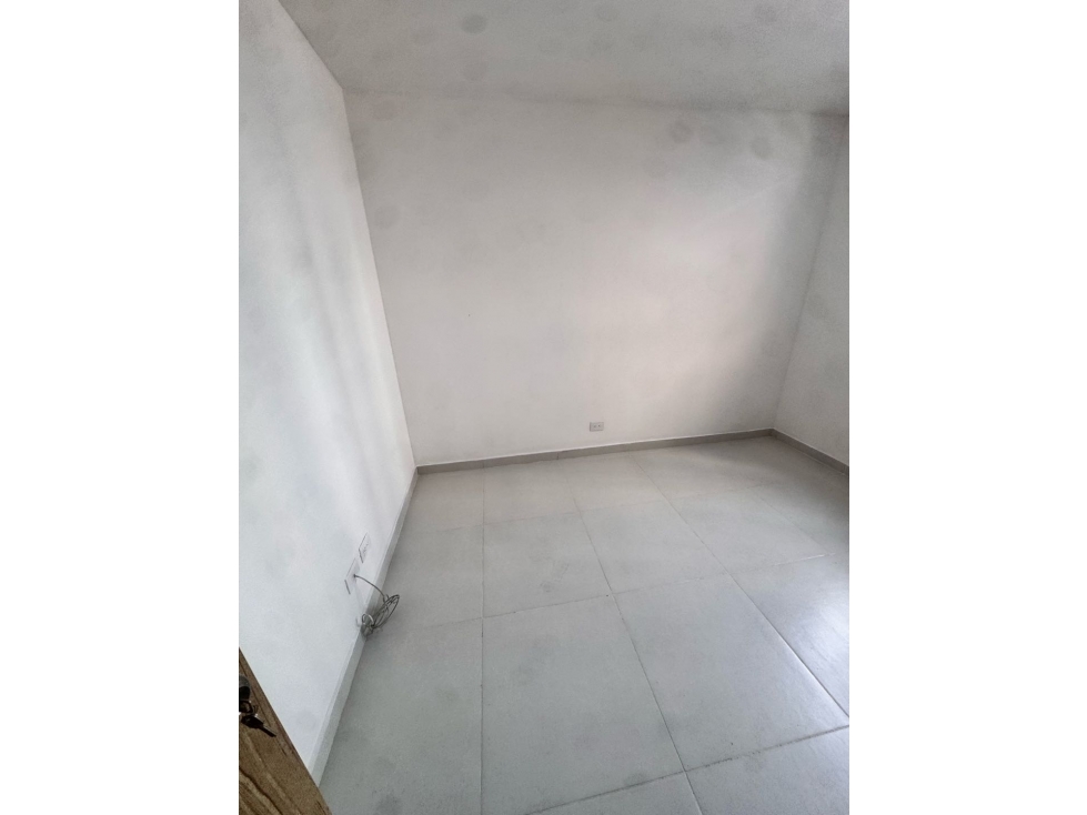 Alquilo apartamento en Medellín cerca a la av la playa con la oriental — foto 5