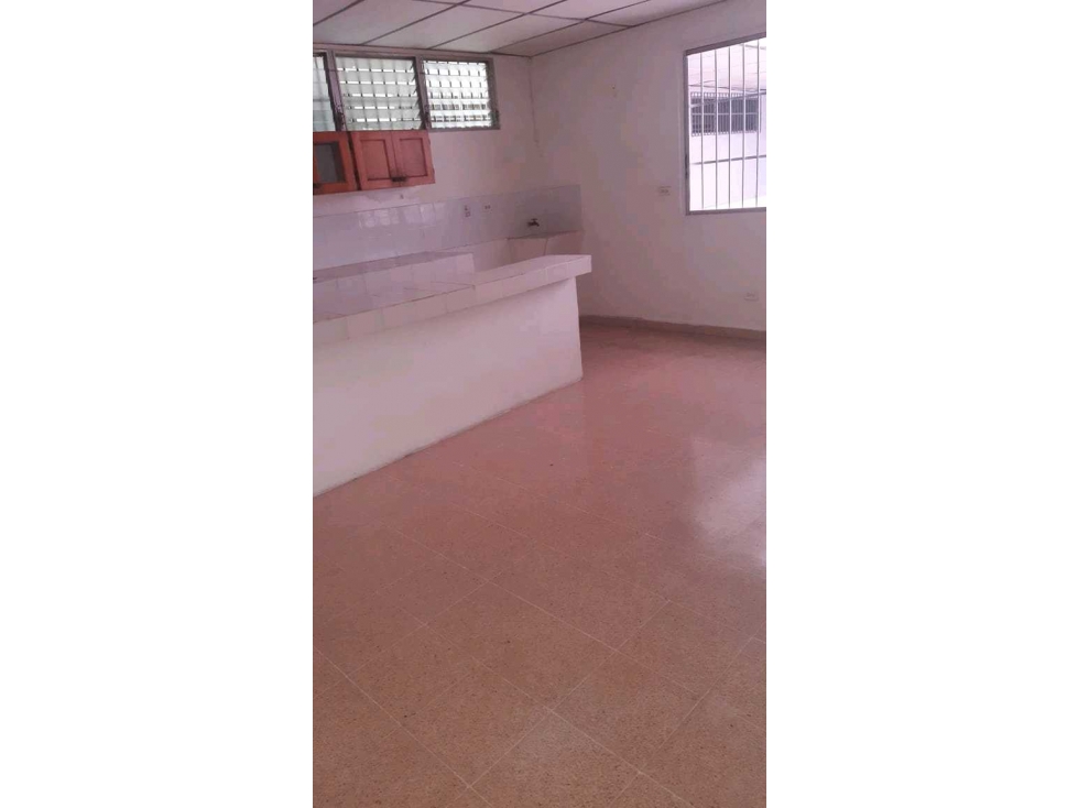 ALQUILO APARTAMENTO EN PH CONQUISTADOR — foto 2