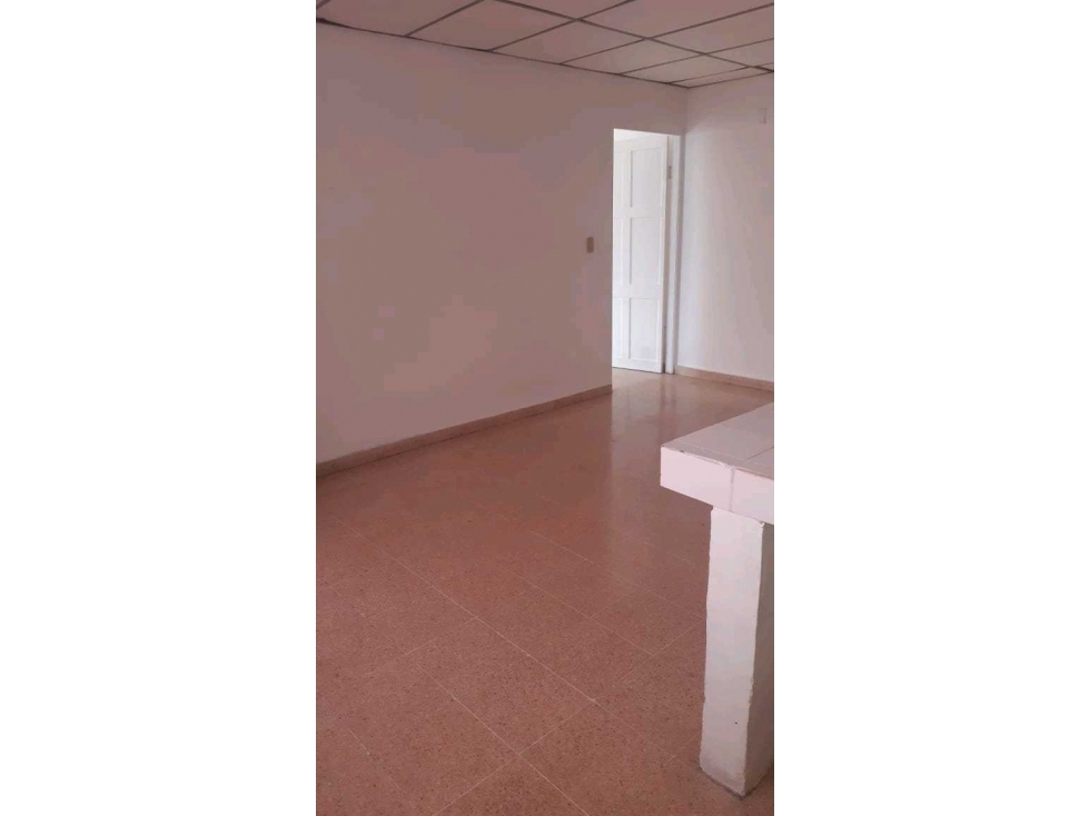 ALQUILO APARTAMENTO EN PH CONQUISTADOR — foto 3