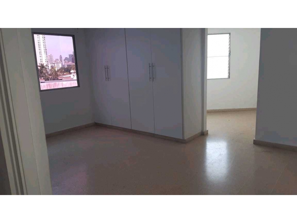 ALQUILO APARTAMENTO EN PH CONQUISTADOR — foto 4
