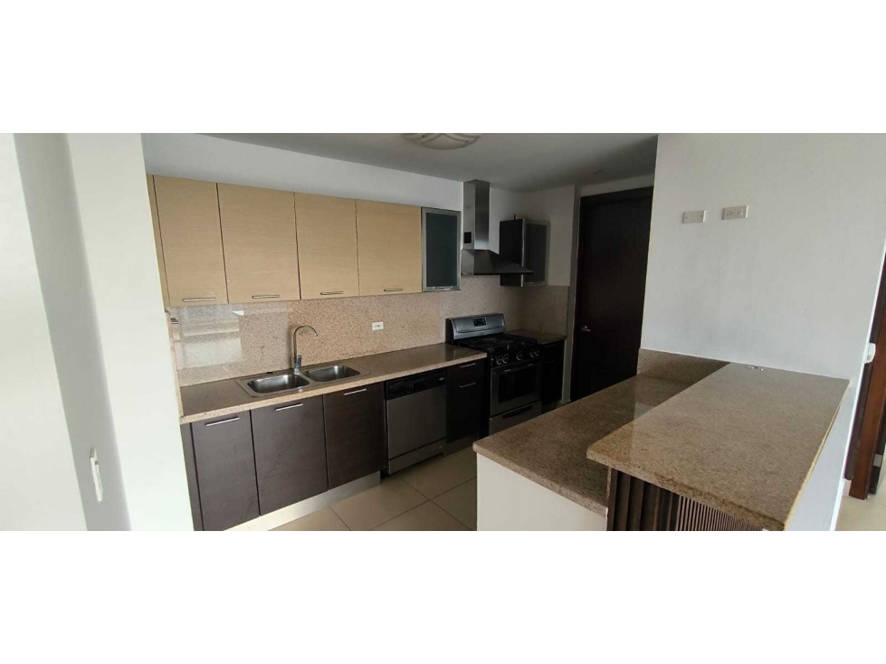 ALQUILO APARTAMENTO SAN FRANCISCO AMOBLADO O LINEA BLANCA BAÑERA AB — foto 4