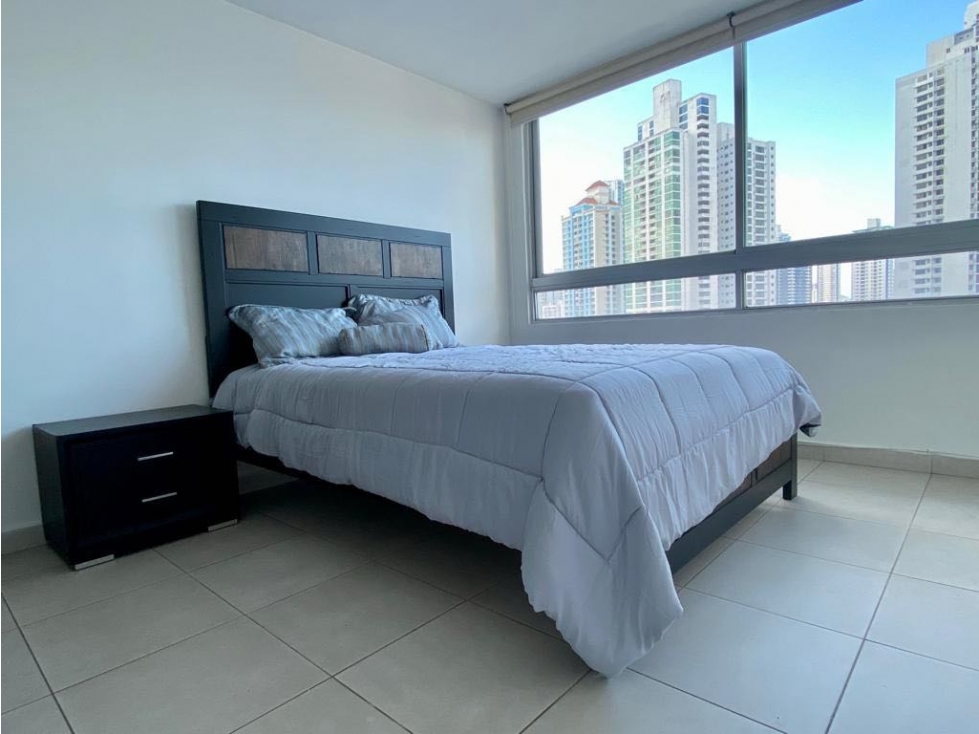 Alquilo apartamento en Terrawin amplio