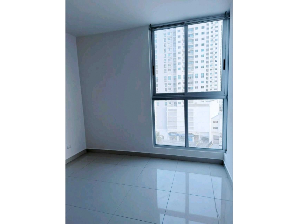 ALQUILO APARTAMENTO EN VIA ESPAÑA PH SAN ROQUE LINEA BLANCA — foto 4