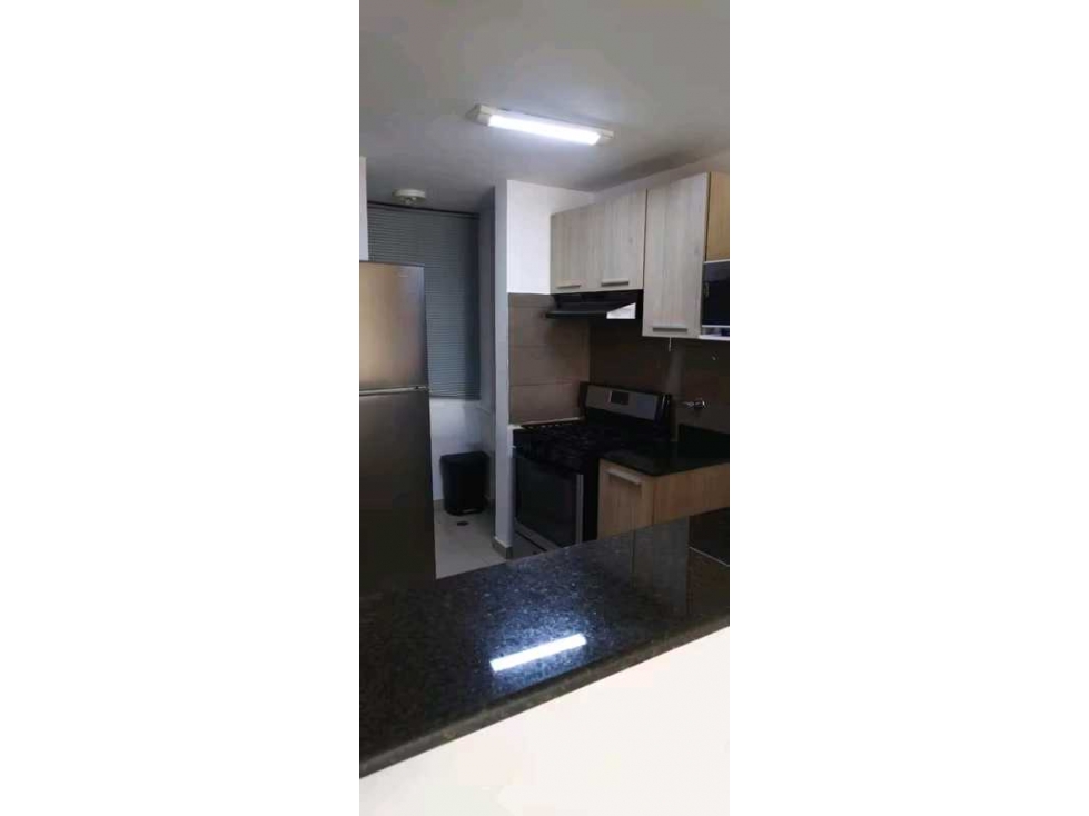 ALQUILO APARTAMENTO EN VILLA DE LAS ACACIAS CON L/B