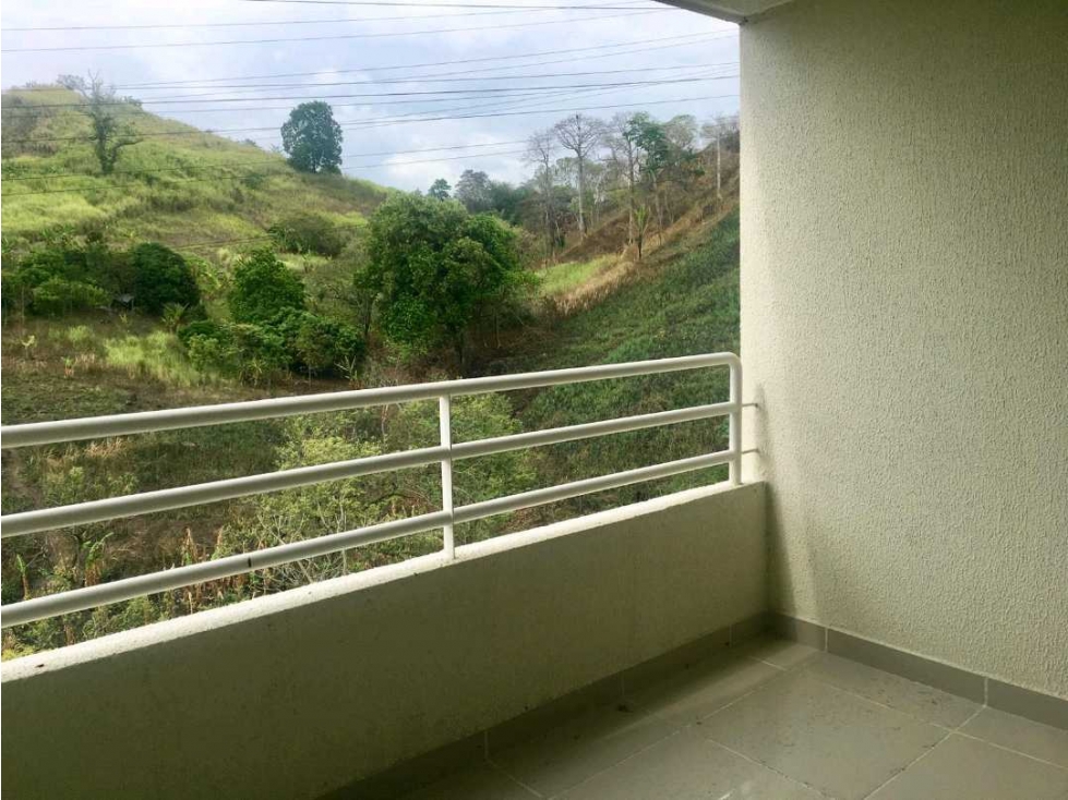 ALQUILO APARTAMENTO PH ALTAMIRA GARDENS