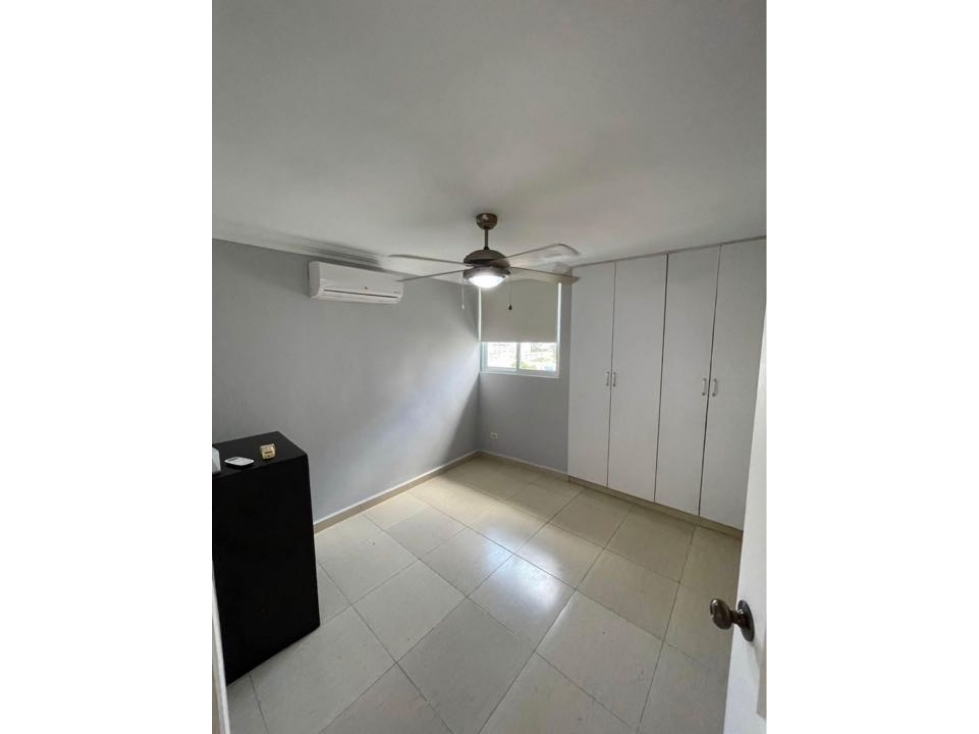 Alquilo apartamento semi amueblado en Carrasquilla — foto 5