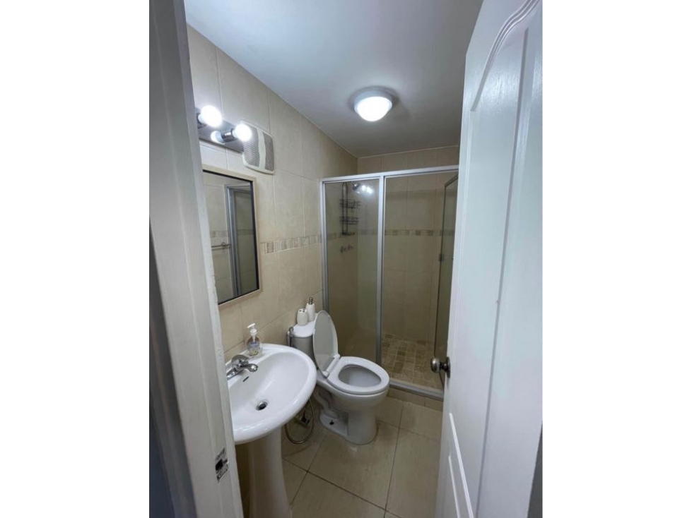 Alquilo apartamento semi amueblado en Carrasquilla — foto 6