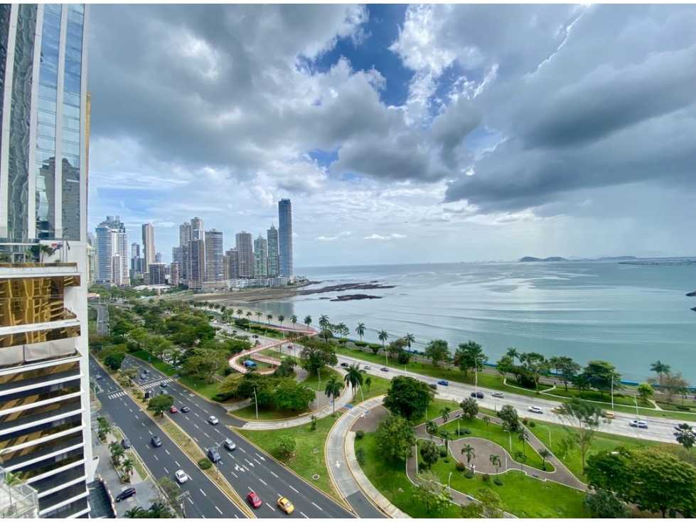 ALQUILO APTO 156 m2 Bella Vista - Av Balboa -PH YOO