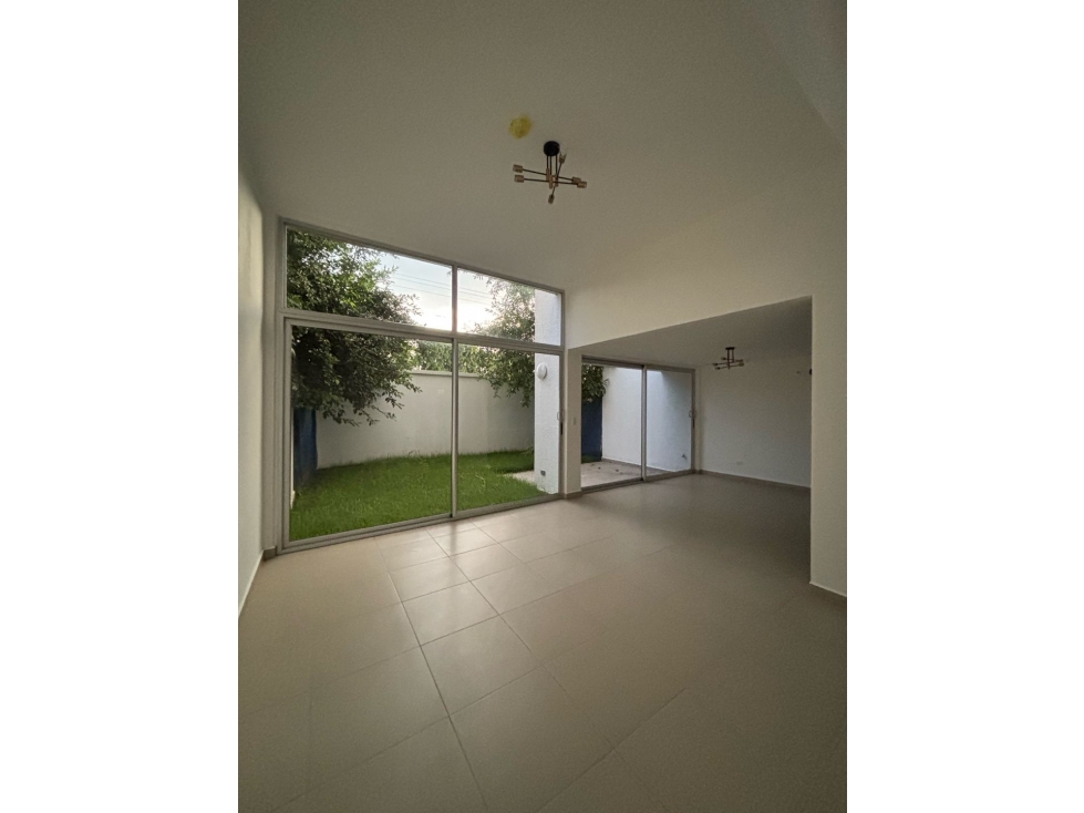 Alquilo bella casa a estrenar costa sur village!! 1900$ — foto 3