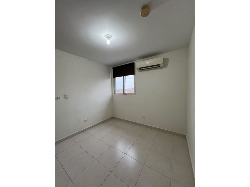 Alquilo bello apartamento en versalles línea blanca 900$ — foto 2