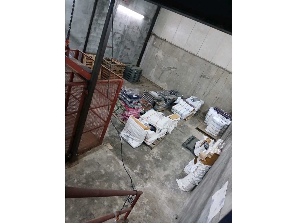 ALQUILO BODEGA ZONA LIBRE 350M2 — foto 5