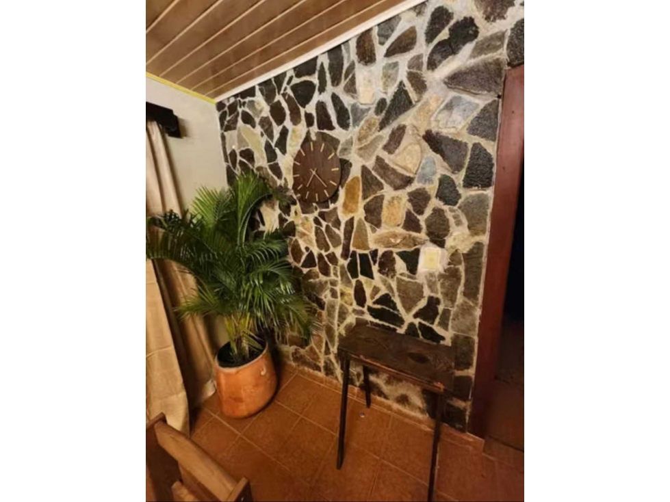 ALQUILO CABAÑA CAMPESTRE DE 2 PISOS CON PISCINA , ESTABLOS EN GUALACA — foto 4