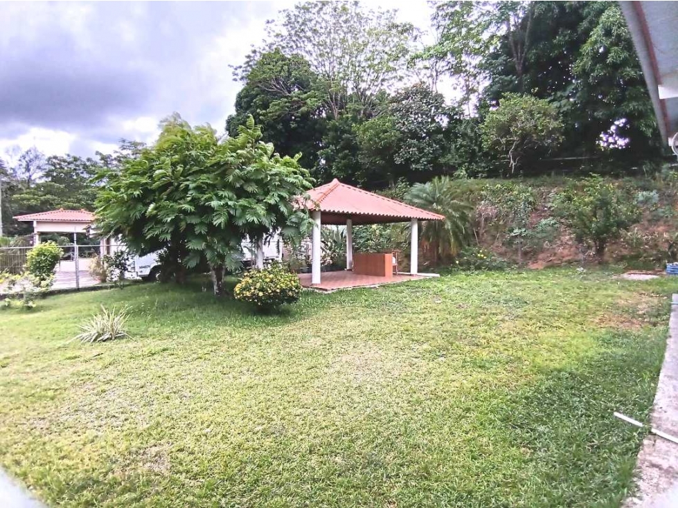 ALQUILO CASA 3HAB 2BA CERCA TERRONAL