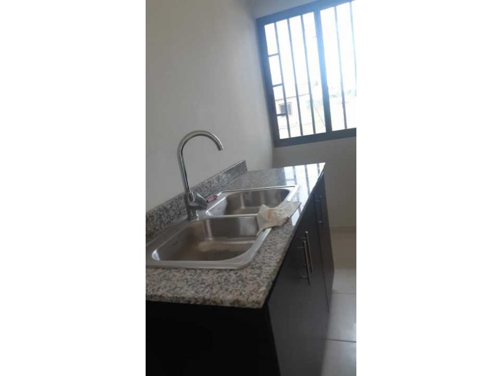 ALQUILO CASA DE 3HAB SIn MUEBLES DISPONIBLE EN OCTUBRE 2026 — foto 2