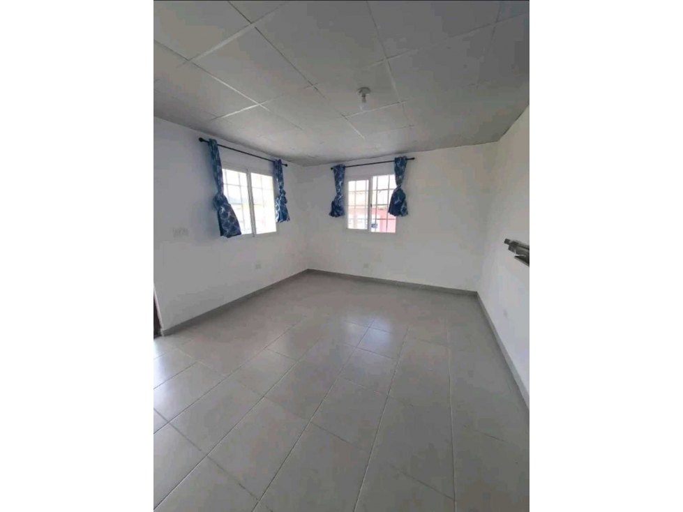 ALQUILO CASA EN ARRAIJAN BARRIADA GREEN VILLAGE — foto 6