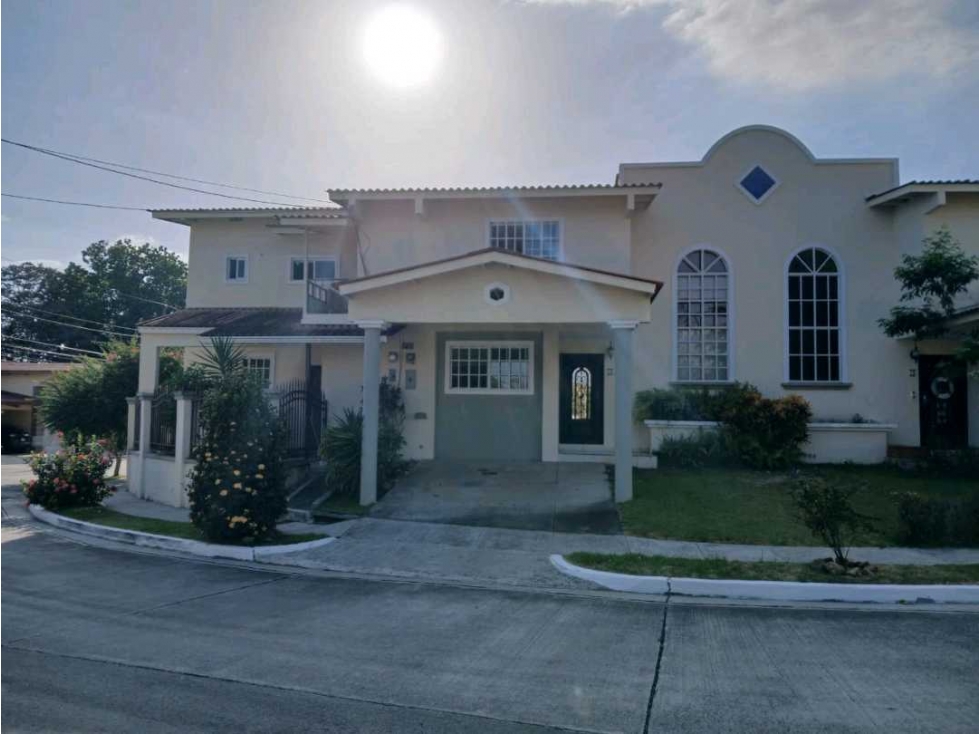 ALQUILO CASA EN ARRAIJAN CABECERA 3R