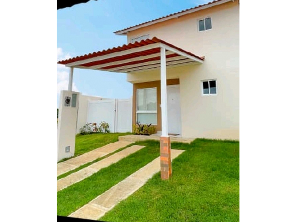 ALQUILO CASA EN ARRAIJAN CIUDAD DEL FUTURO PH CANTABRIA DUPLEX
