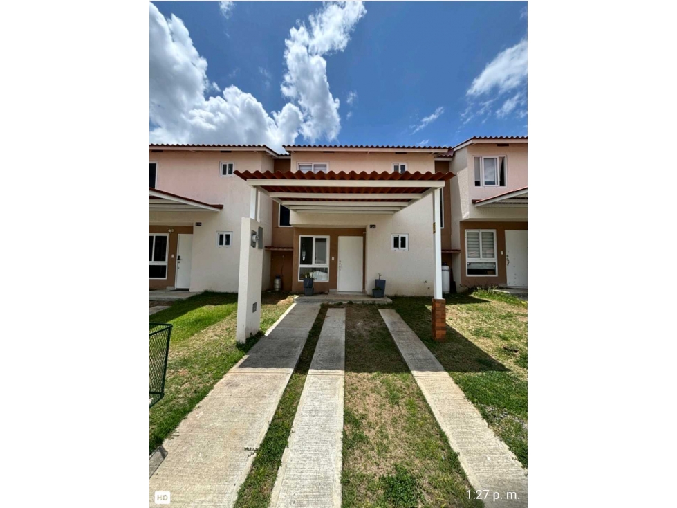 ALQUILO CASA EN ARRAIJAN CIUDAD DEL FUTURO PH CANTABRIA DUPLEX