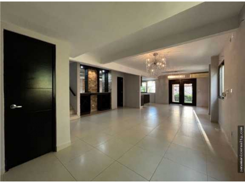 ALQUILO CASA EN ARRAIJAN PANAMÁ PACÍFICO WOODLANDS 4R - 1