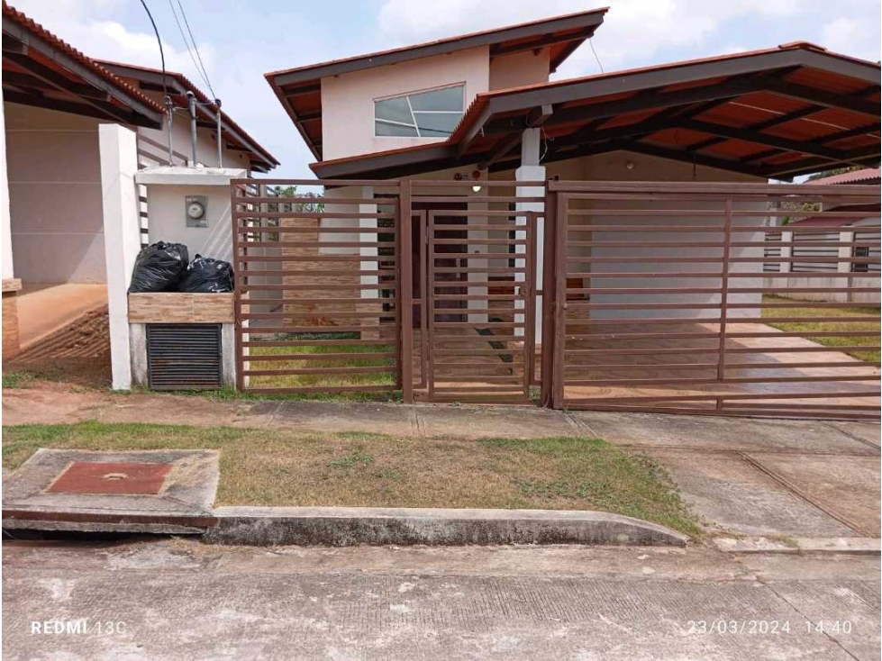 ALQUILO CASA EN ARRAIJAN VISTA VERDE 3R