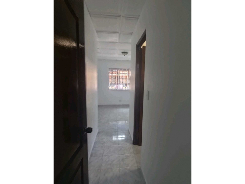 ALQUILER CASA EN DON BOSCO DE 231m2 CON 3RECAMARAS - 4