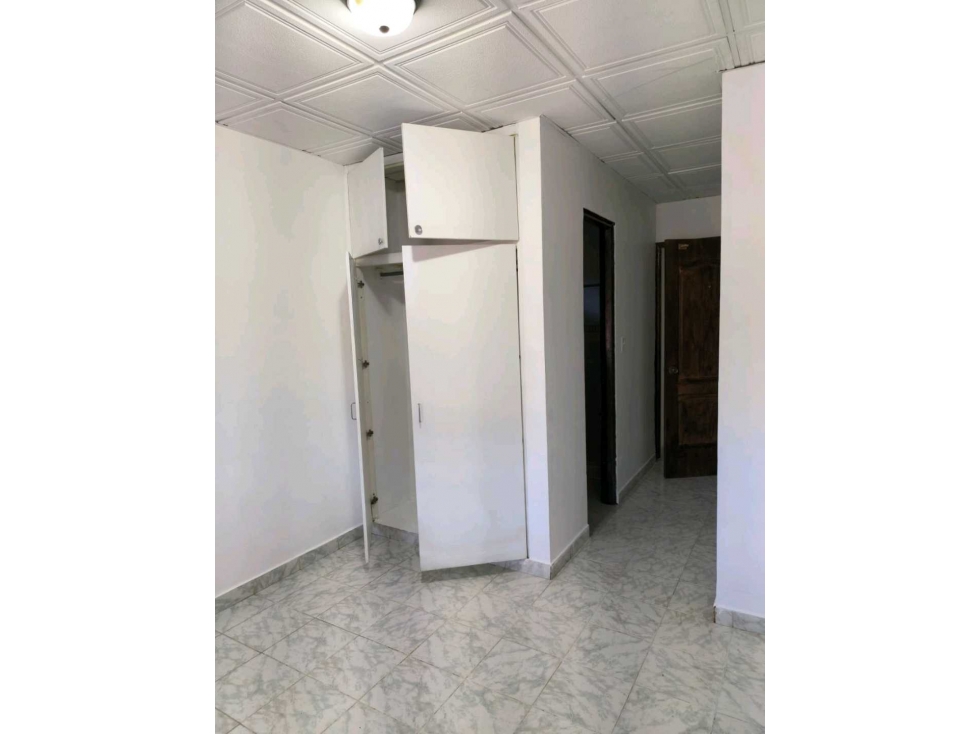 ALQUILER CASA EN DON BOSCO DE 231m2 CON 3RECAMARAS - 5