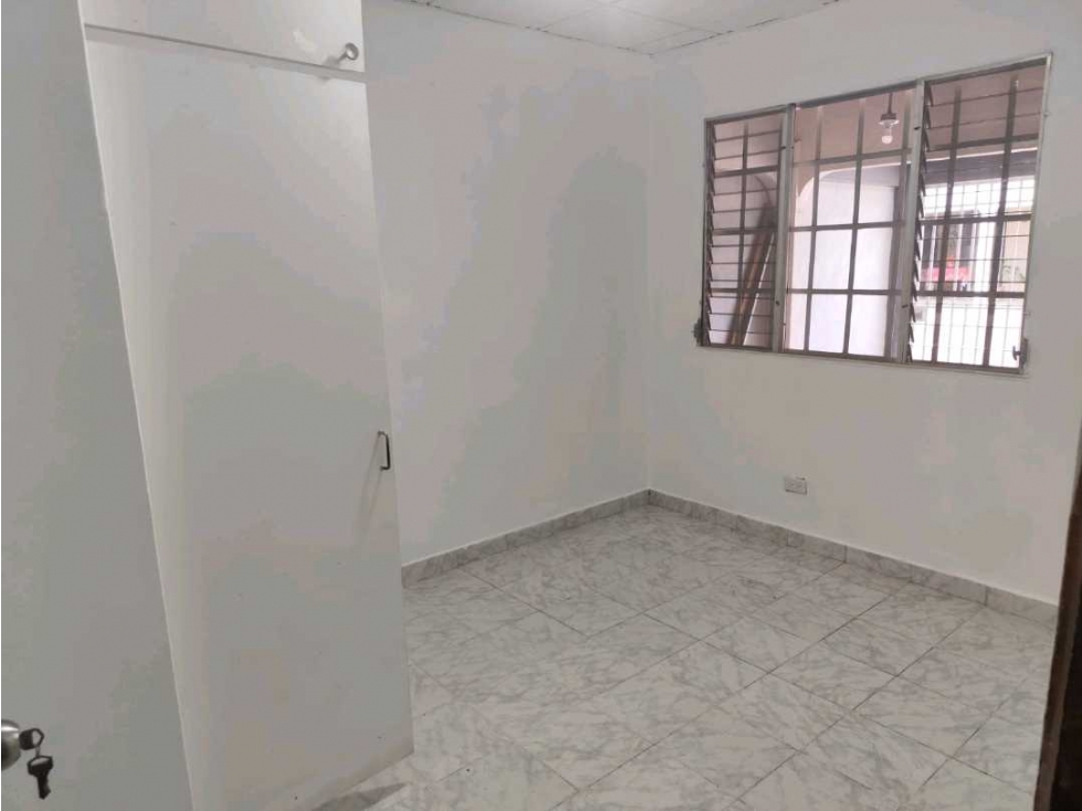 ALQUILER CASA EN DON BOSCO DE 231m2 CON 3RECAMARAS - 6