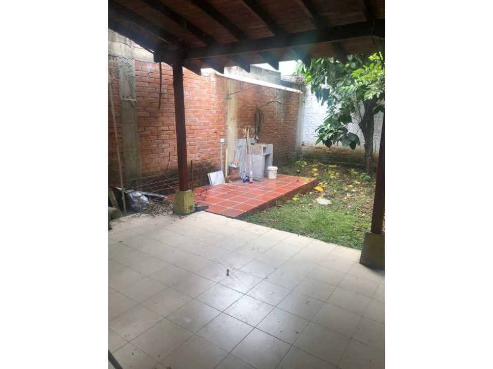 VENDO casa en el norte de cali barrio vipasa