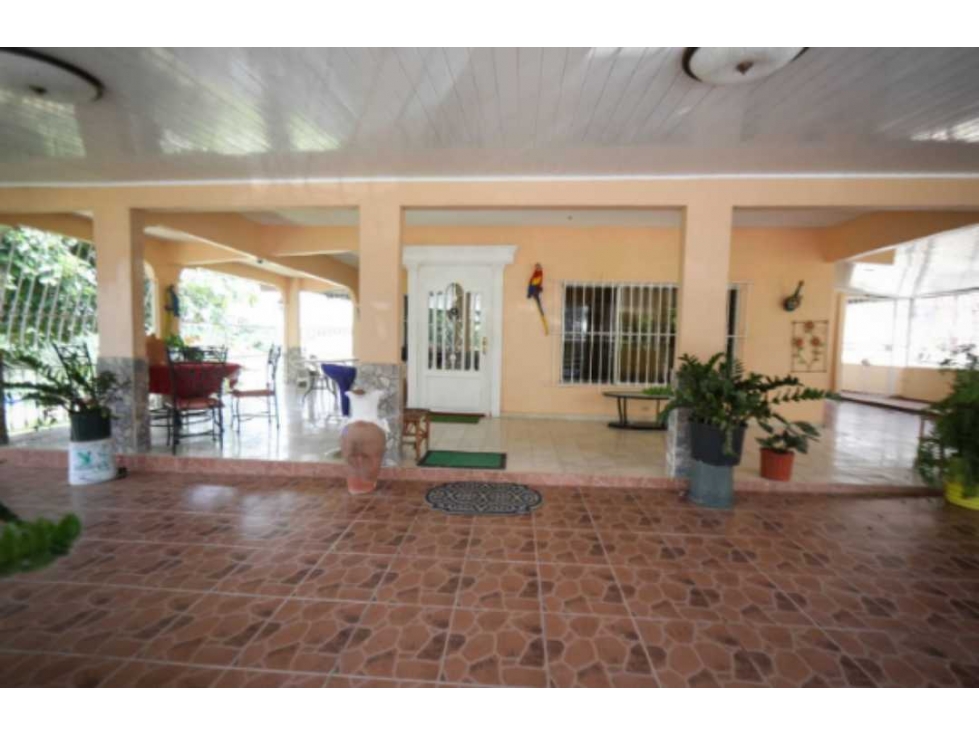 ALQUILO CASA EN LA CHORRERA ALTOS DE LA GLORIA 3R — foto 2