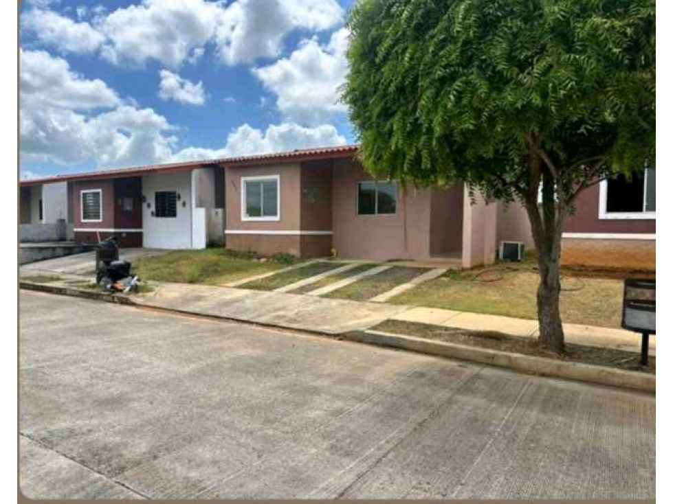 ALQUILO CASA EN LA CHORRERA ARBOLEDA PH LOS AVELLANOS