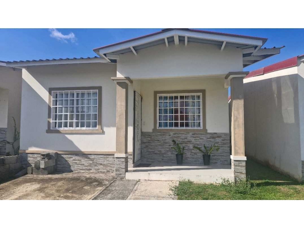 ALQUILO CASA EN LA CHORRERA BARRIADA COSTA ESTE AMOBLADA