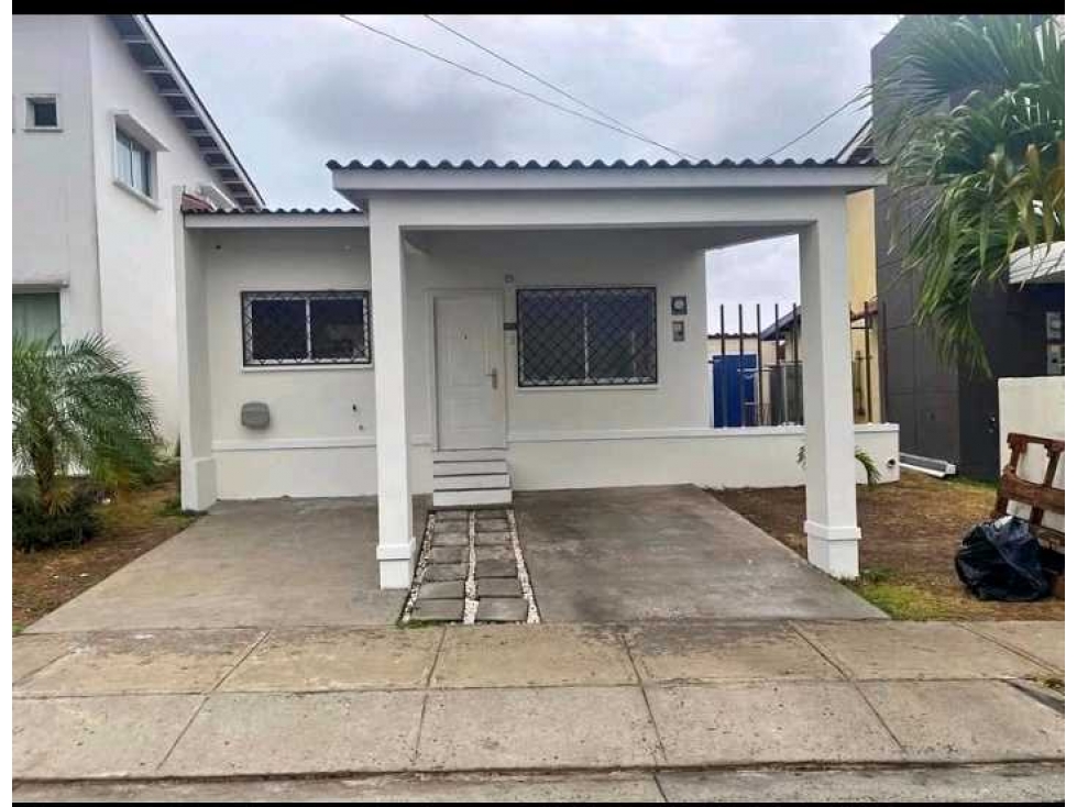 ALQUILO CASA EN LA CHORRERA PH VALLE BONITO