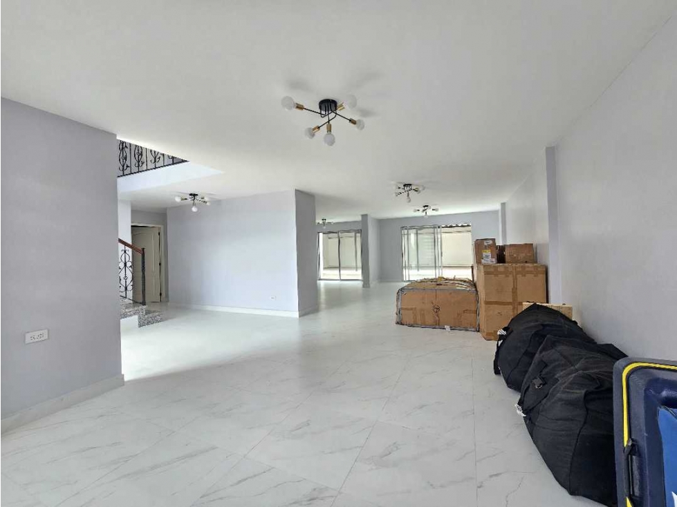 Casa en alquiler con 4 dormitorios en Ciudad del Sol, Manta — foto 2