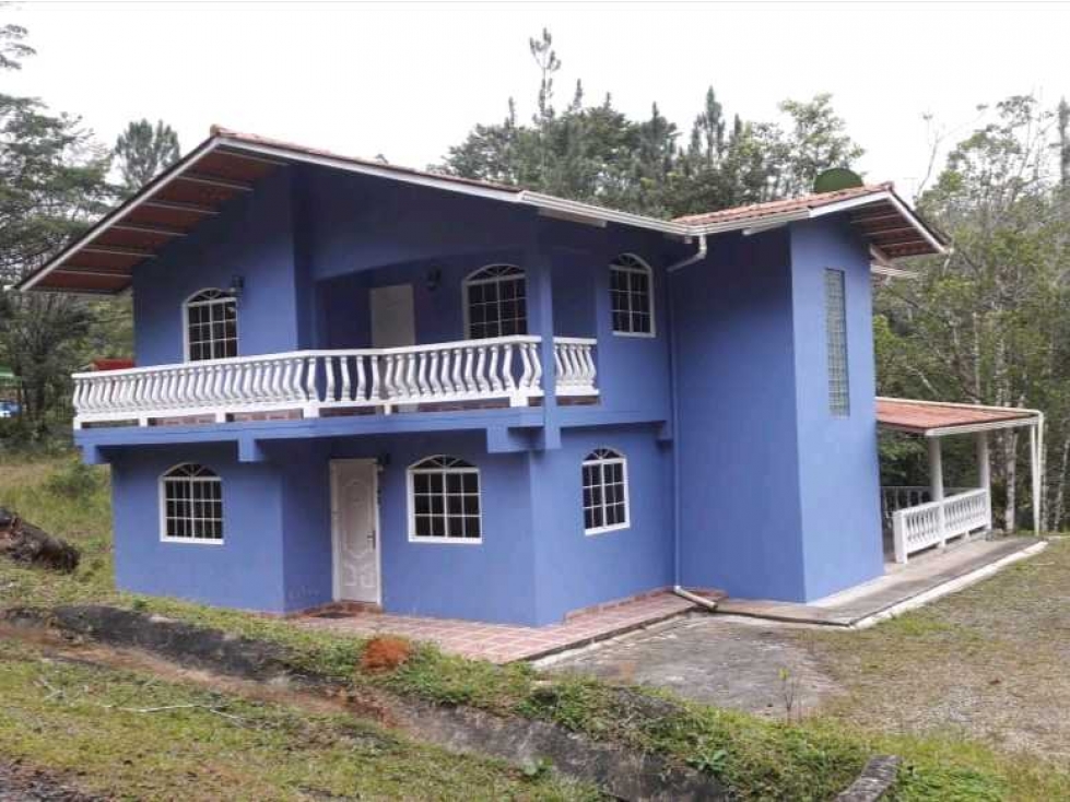 ALQUILO CASA GRANDE DE 2 PISOS EN CERRO AZUL
