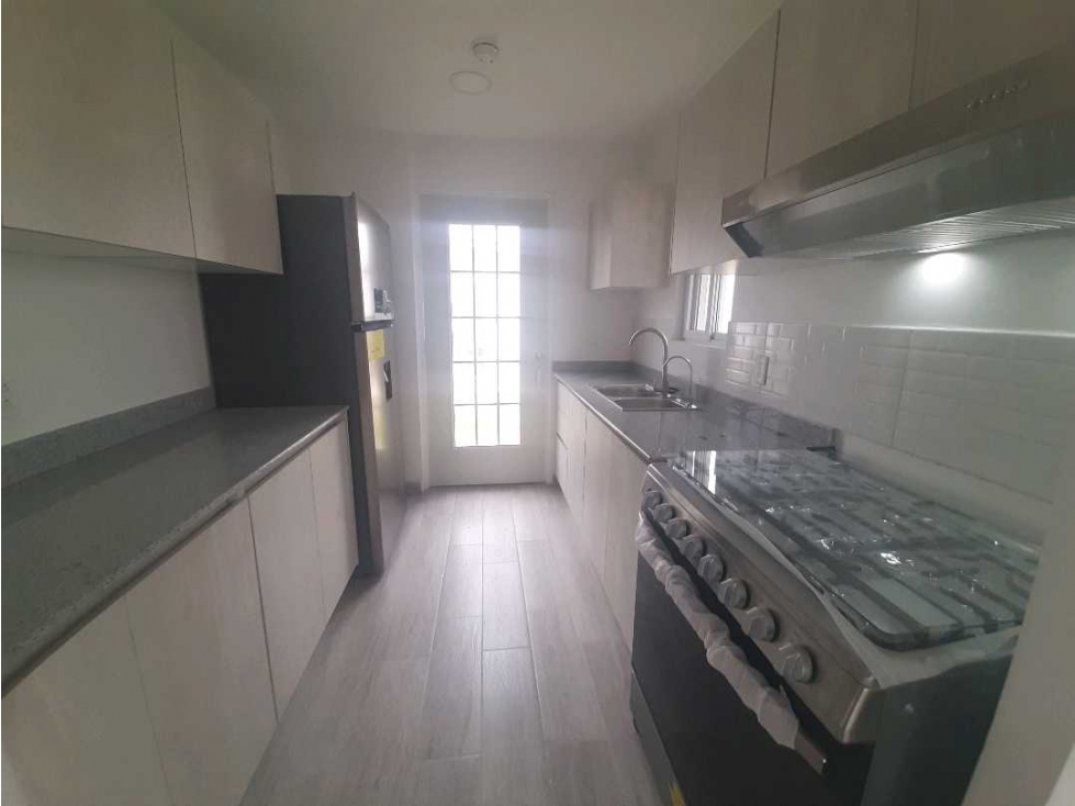 ALQUILO CASA NUEVA EN ARRAIJAN HATO MONTAÑA VERONA 2R CON LINEA BLANCA — foto 3