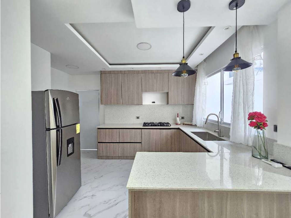 Alquilo casa nueva Urbanizaciòn La Romana- Manta — foto 6