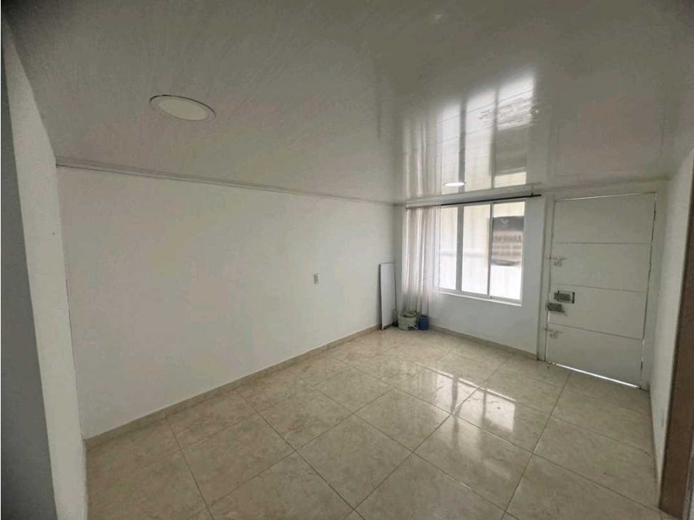 VENDO CASA SECTOR CORALES PEREIRA COD 8155194 — foto 2