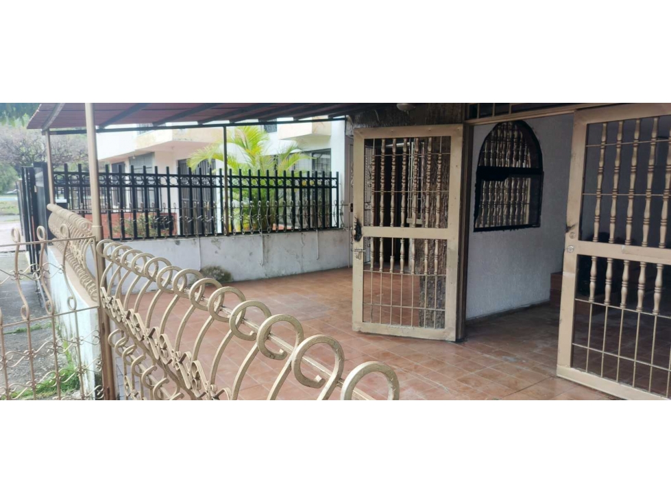 Alquilo casa segundo piso barrio camino real con garaje incluye servic — foto 5