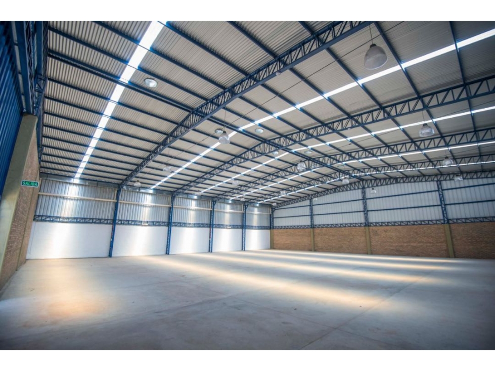 ALQUILO DEPOSITO DE 585 M2 EN SAN LORENZO - 3