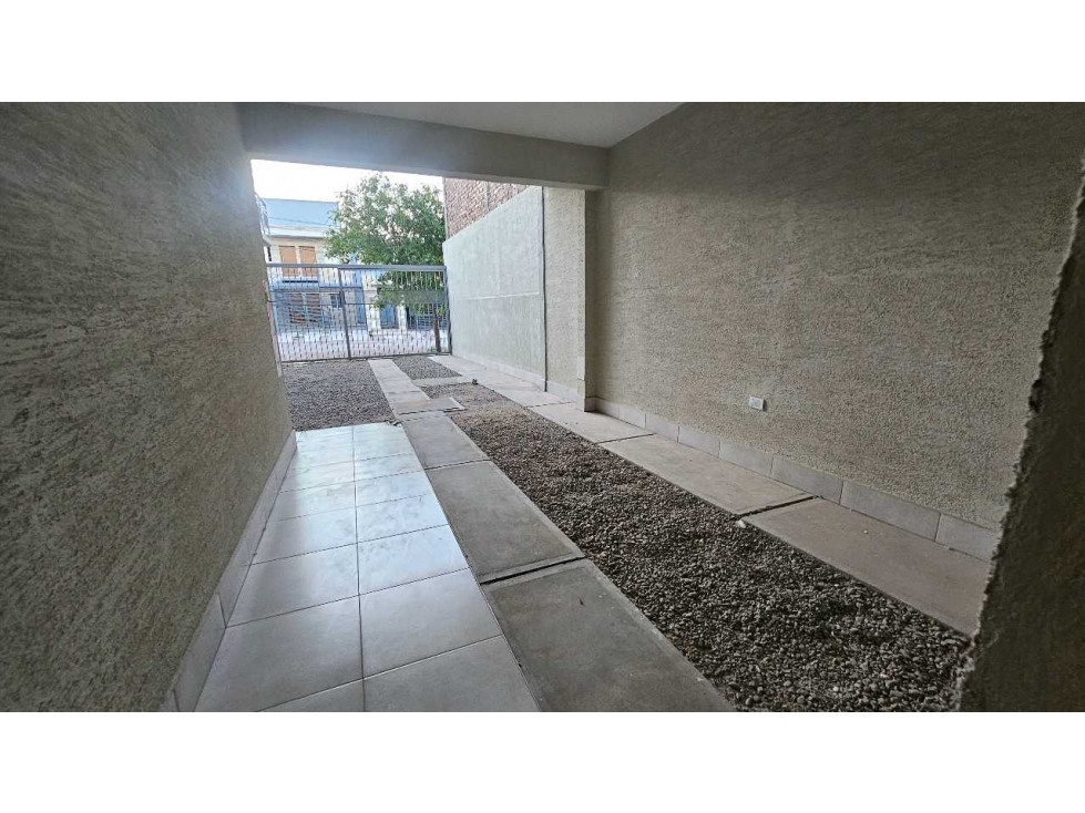 VENTA · DÚPLEX· 2 DORM · CON BALCÓN · R. VENETO — foto 2