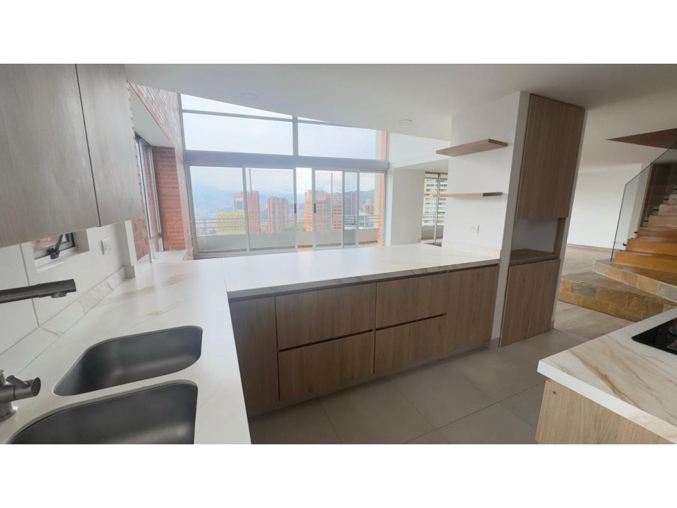 Alquilo duplex con vista cerca cc Tesoro — foto 6